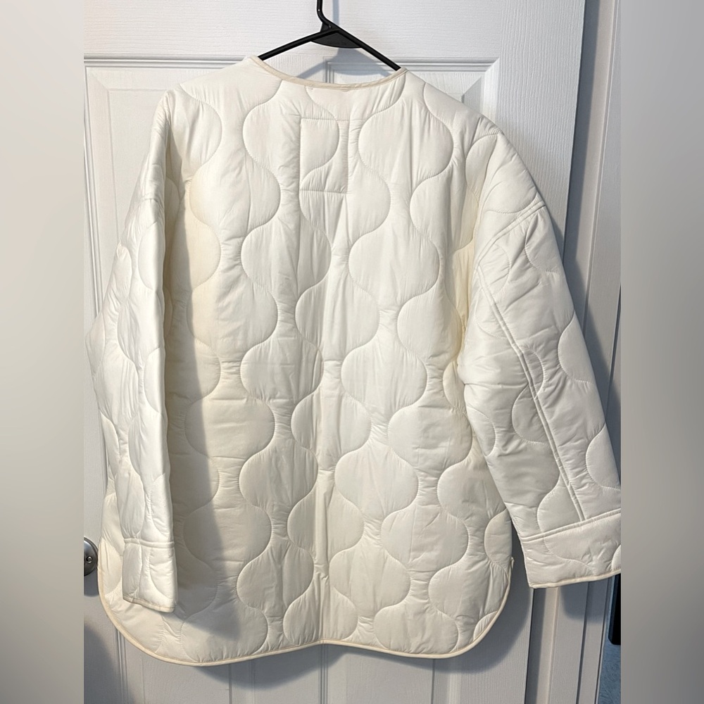 ABERCROMBIE & FITCH Lightweight Puffer Wind & Water Resistant Jacket NWT Size M - Picture 2 of 5